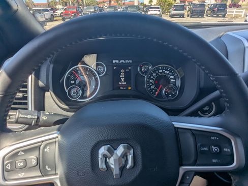 Used 2024 RAM 2500 Big Horn AWD/4WD image 32