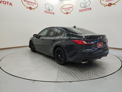 Used 2025 Toyota Camry SE image 6