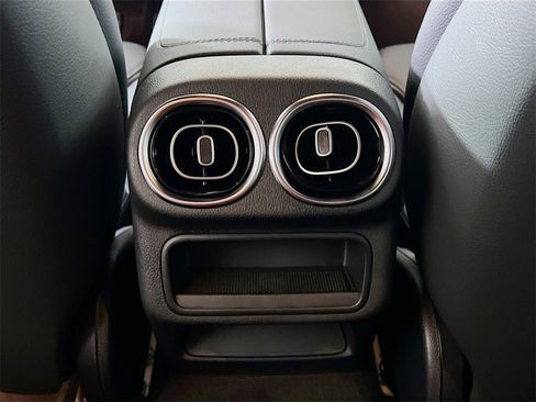 New 2025 Mercedes-Benz GLC 300 4MATIC image 25