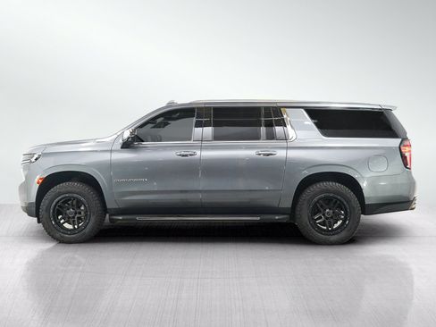 Used 2021 Chevrolet Suburban Premier w/ Premium Package AWD/4WD image 2