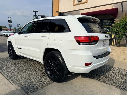 Used 2020 Jeep Grand Cherokee Altitude image 7