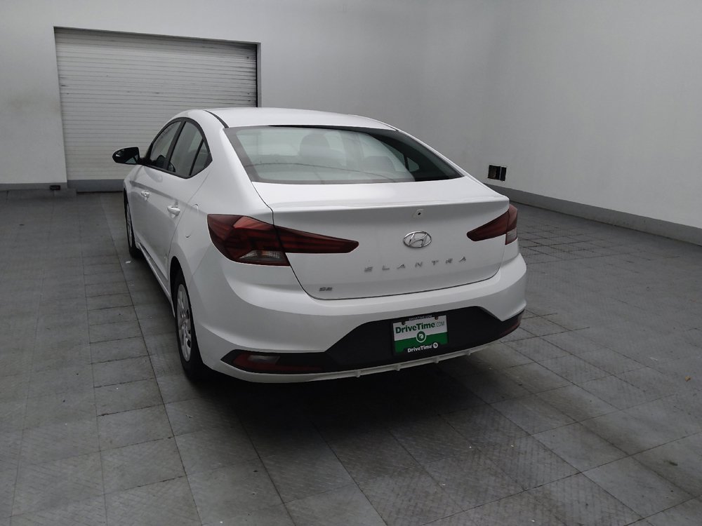 Used 2020 Hyundai Elantra SE w/ Cargo Package (C1) FWD image 5
