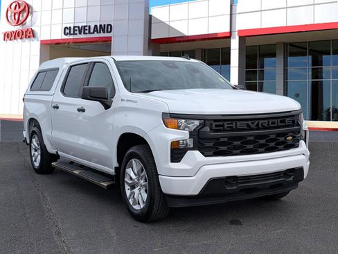Used 2023 Chevrolet Silverado 1500 Custom image 1