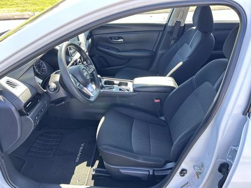 Used 2024 Nissan Sentra SV image 19