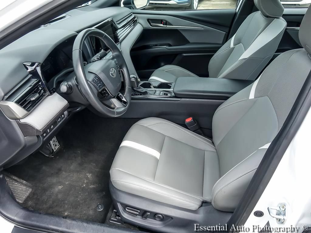 Used 2025 Toyota Camry SE FWD image 10