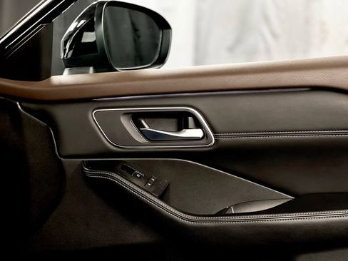 Used 2021 Nissan Rogue Platinum image 38