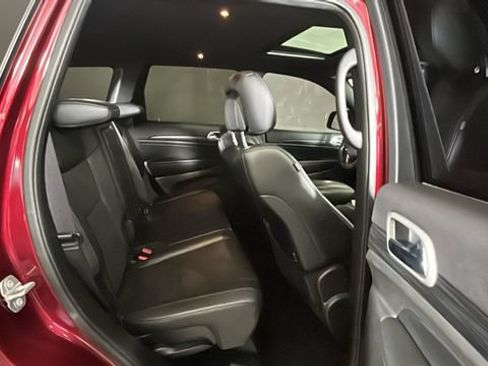Used 2020 Jeep Grand Cherokee Altitude AWD/4WD image 30