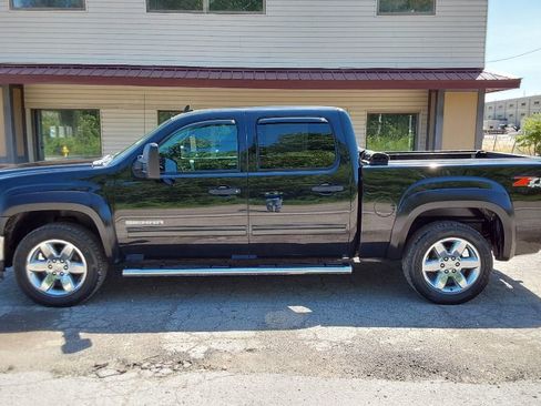 Used 2013 GMC Sierra 1500 SLE w/ Power Tech Package AWD/4WD image 1