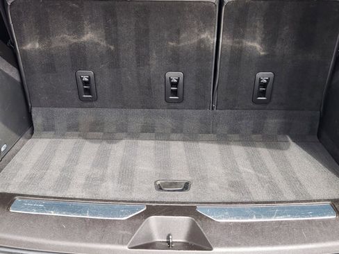 Used 2021 Cadillac Escalade Premium Luxury image 39