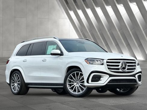 New 2026 Mercedes-Benz GLS 580 4MATIC image 2