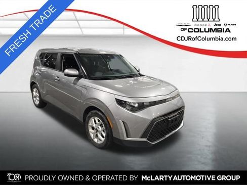 Used 2024 Kia Soul LX w/ Option Group 015 FWD image 1