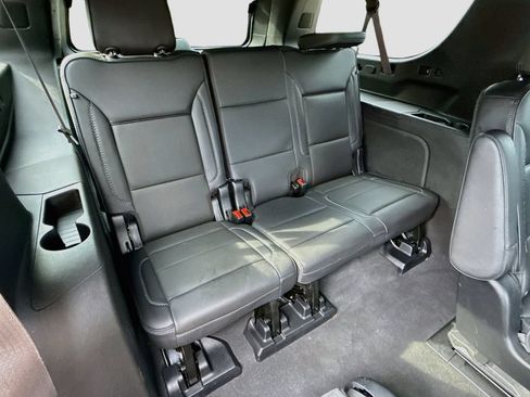 Used 2023 GMC Yukon XL Denali AWD/4WD image 31