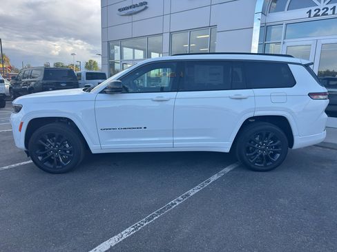 New 2026 Jeep Grand Cherokee L Limited AWD/4WD image 2