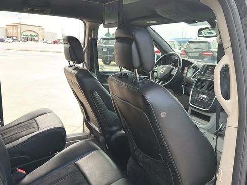 Used 2019 Dodge Grand Caravan SXT w/ Driver Convenience Group FWD image 73
