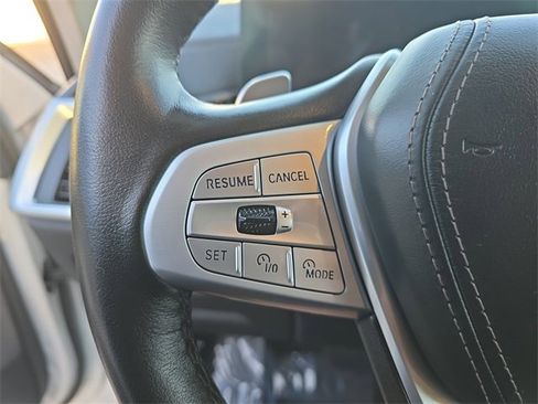 Used 2025 BMW X7 xDrive40i image 28