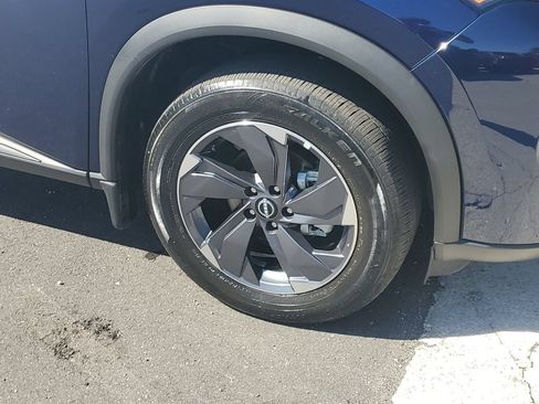 Certified 2025 Nissan Rogue SV w/ SV Premium Package FWD image 10