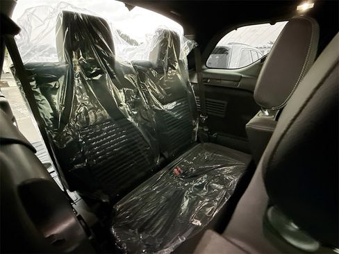 Used 2023 Land Rover Discovery S R-Dynamic image 31