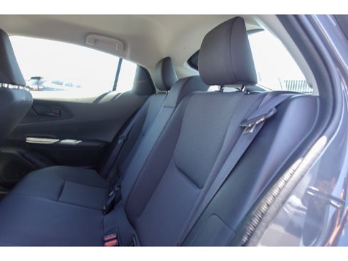Certified 2025 Toyota Prius LE FWD image 21