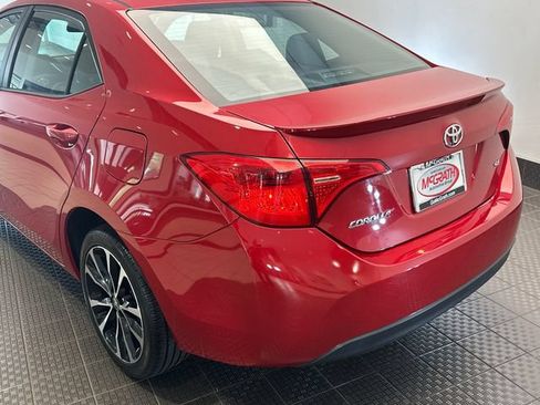 Used 2017 Toyota Corolla SE w/ Carpet Mat Package (TMS) FWD image 5