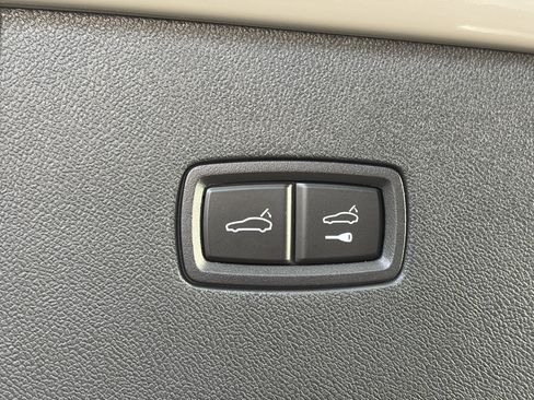Used 2024 Porsche Cayenne Turbo GT AWD/4WD image 15