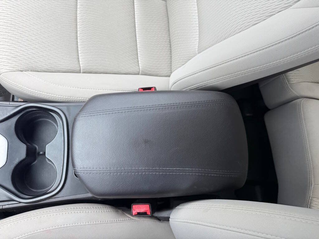Used 2016 Hyundai Santa Fe Sport w/ Option Group 02 FWD image 18