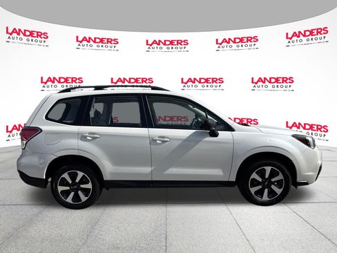 Used 2017 Subaru Forester 2.5i w/ Alloy Wheel Package AWD/4WD image 2