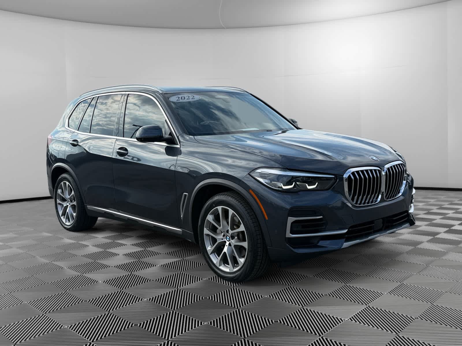 Used 2022 BMW X5 xDrive40i AWD/4WD image 3