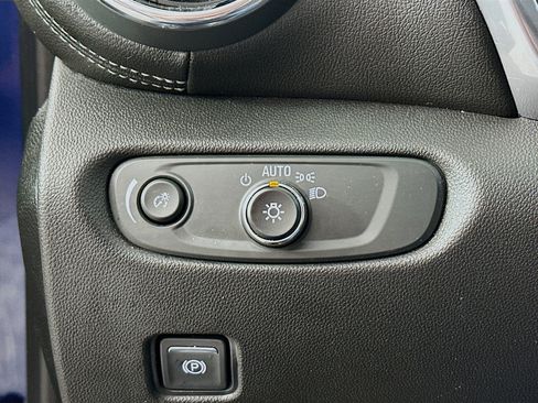 Used 2023 Chevrolet Blazer LT image 16