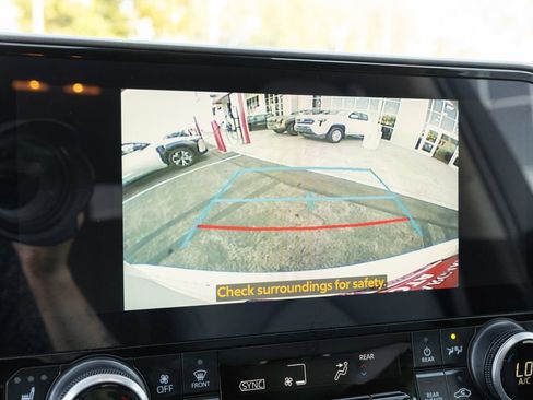 Certified 2026 Toyota Highlander XLE AWD/4WD image 18