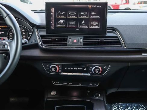 Used 2022 Audi Q5 2.0T Premium w/ Convenience Package image 13