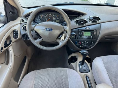 Used 2003 Ford Focus SE FWD image 28