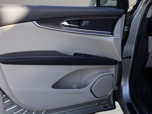 Used 2017 Lincoln MKX Select w/ Select Plus Package image 10