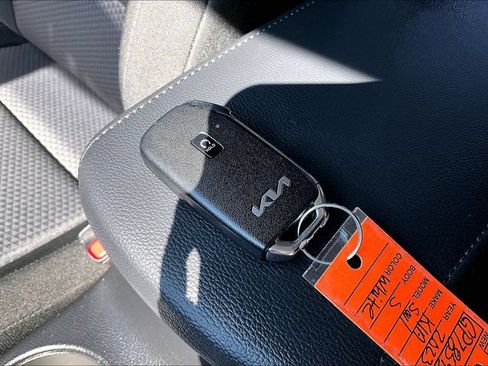 Used 2023 Kia Soul S FWD image 12