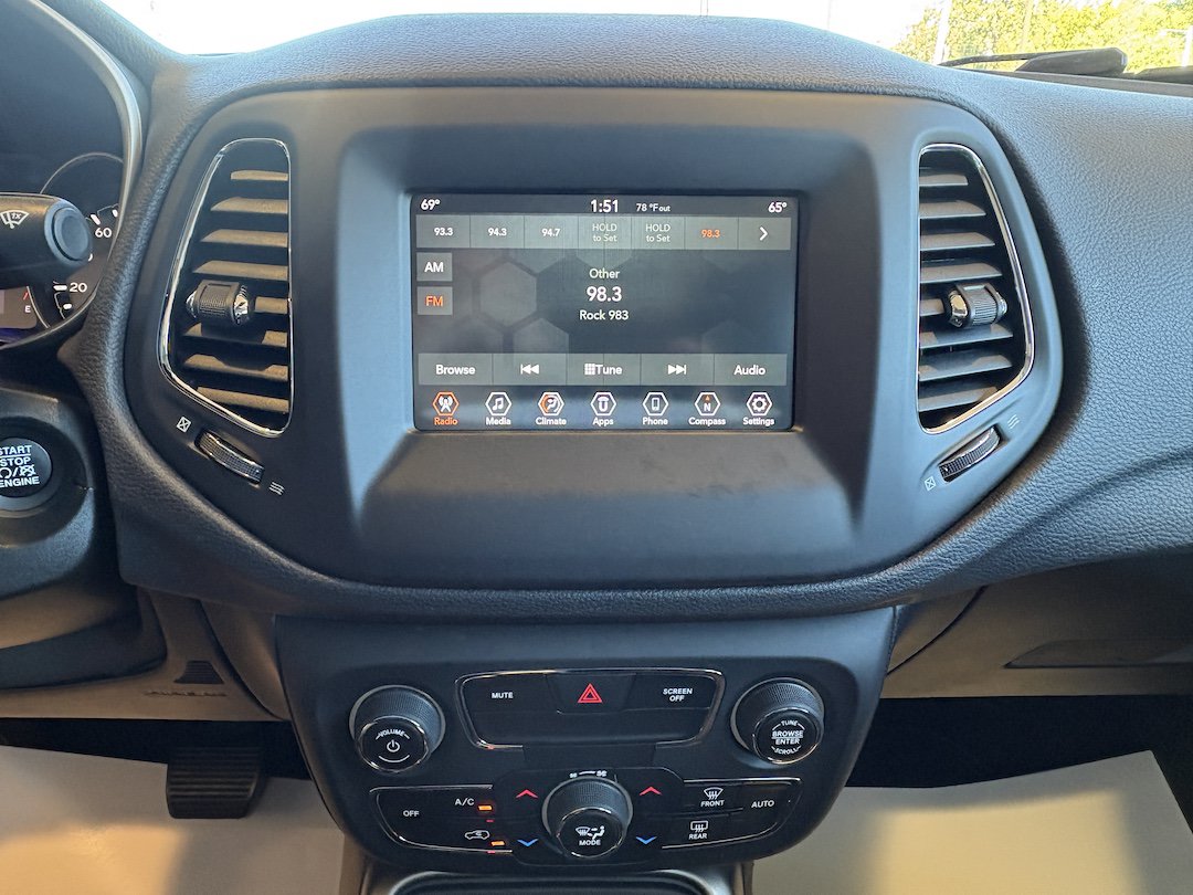 Used 2020 Jeep Compass Sport FWD image 16