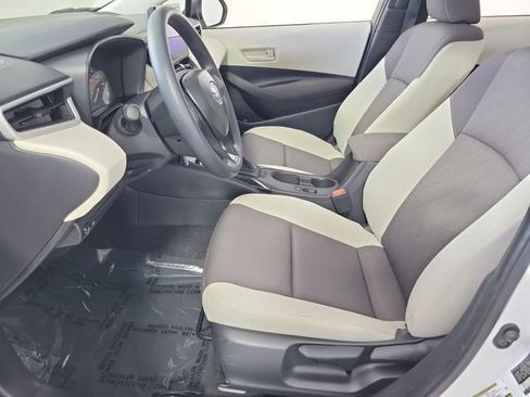 Used 2025 Toyota Corolla LE FWD image 19