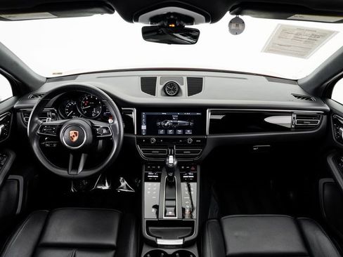 Used 2024 Porsche Macan image 23