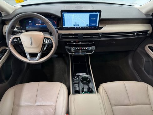 Certified 2023 Lincoln Corsair Reserve w/ Equipment Group 201A image 19