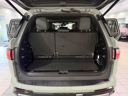 Used 2025 Toyota Sequoia Limited w/ Tow Technology Package AWD/4WD image 10