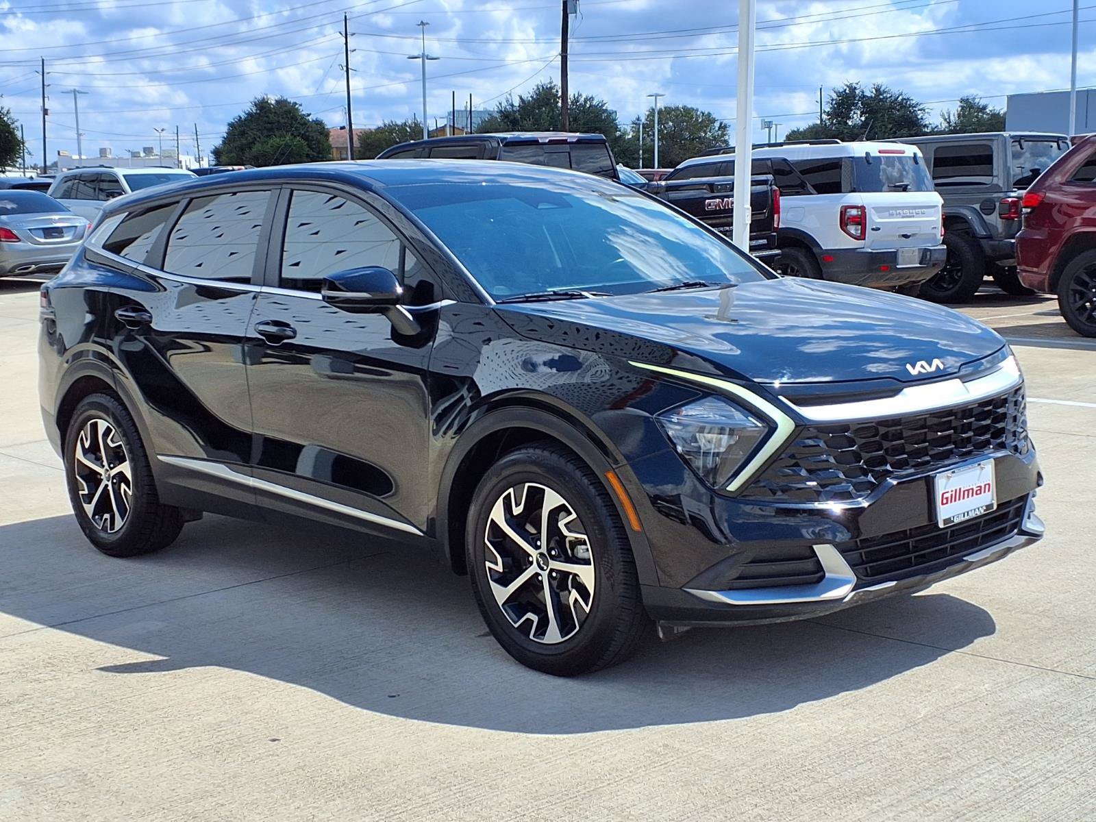 Used 2023 Kia Sportage EX FWD image 2