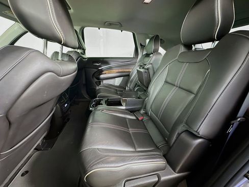 Used 2017 Acura MDX SH-AWD w/ Advance Package image 4