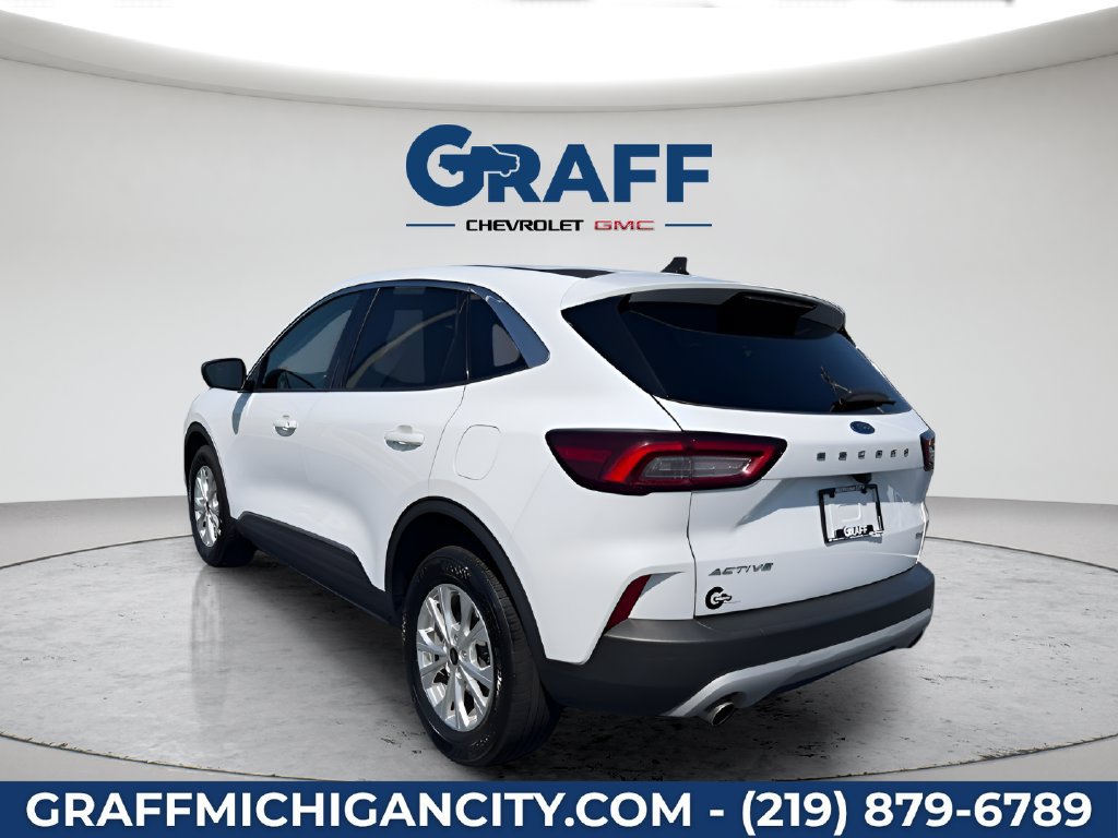 Used 2024 Ford Escape Active AWD/4WD image 3