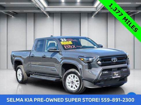 Used 2025 Toyota Tacoma SR5 image 1