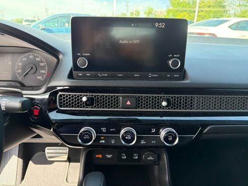 Used 2025 Honda Civic Sport image 14