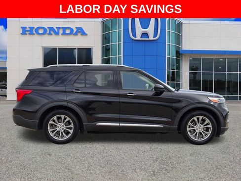 Used 2022 Ford Explorer Limited RWD image 2