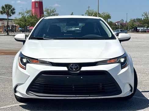 Used 2024 Toyota Corolla LE FWD image 2
