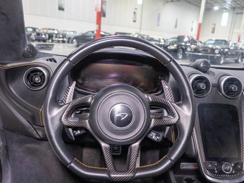 Used 2017 McLaren 570S Coupe image 10