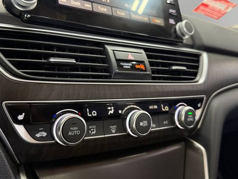 Used 2018 Honda Accord EX image 21