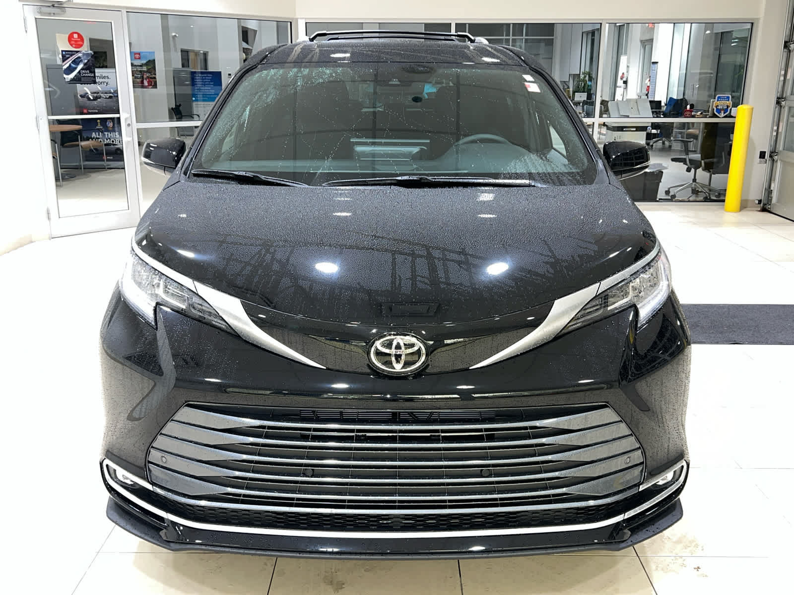 New 2026 Toyota Sienna Limited AWD/4WD image 3