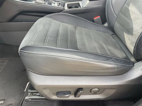 Used 2023 Mitsubishi Outlander SE Black Edition image 19