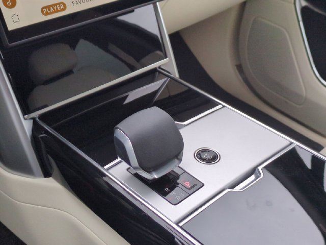 New 2026 Land Rover Range Rover SE AWD/4WD image 9
